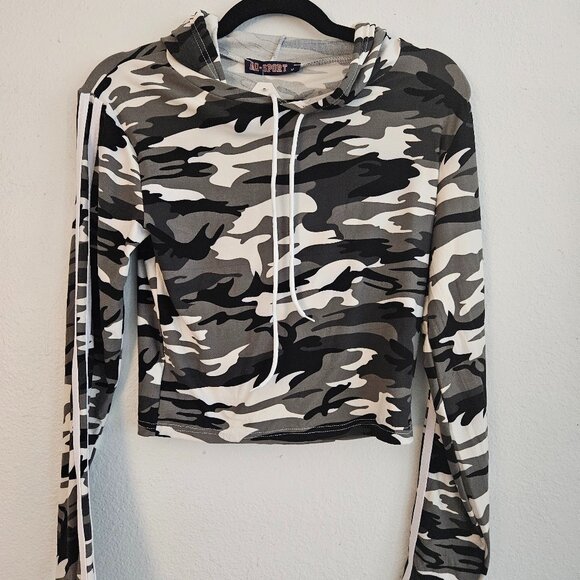 Athletic longsleeve top - Picture 1 of 2